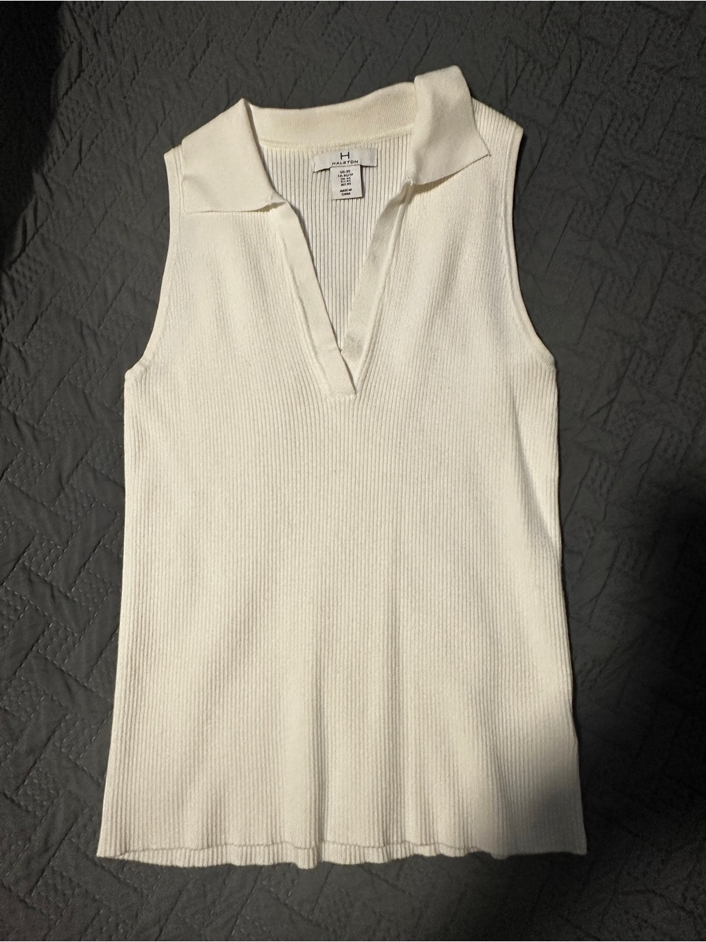 Halston Heritage Cream Ribbed Sleeveless Polo Tank
